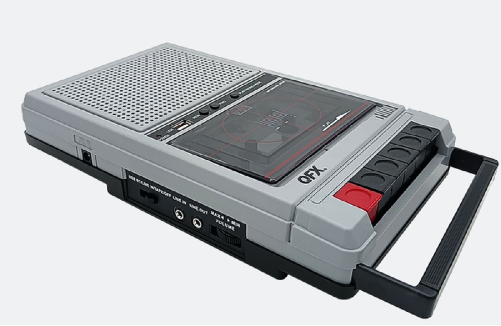 QFX CLASSIC SHOEBOX-STYLE CASSETTE PLAYER/RECORDER WITH BLUETOOTH