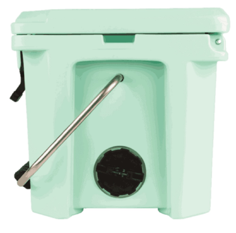 Grizzly 20 quart Cooler in Seafoam