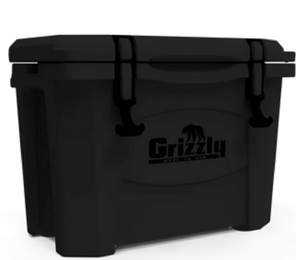 Grizzly 15 Quart Cooler in Blackout