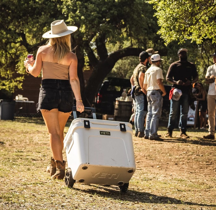 Roadie 60 Wheeled Cooler