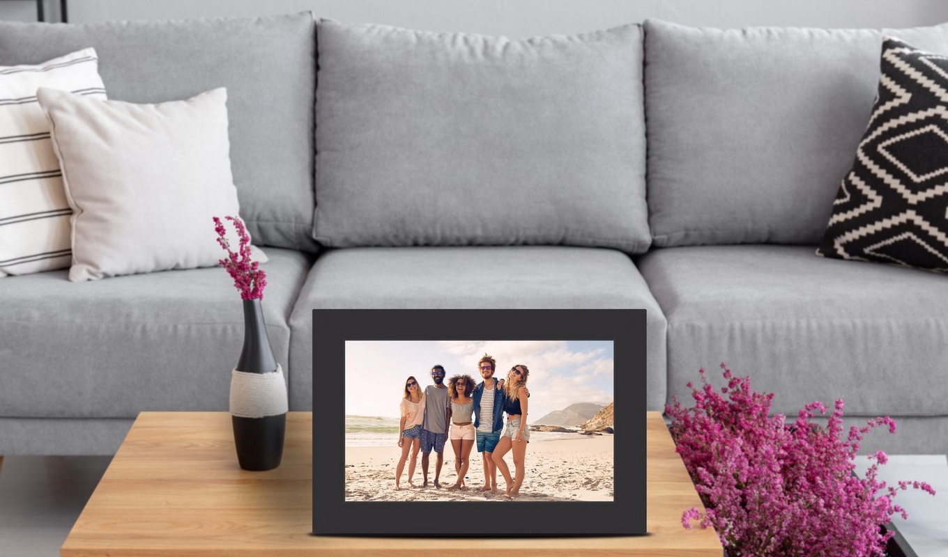 Bell+ Howell 10.1" Smart Photo Frame with Frameo Built-In