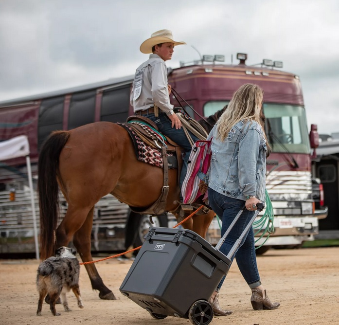 Roadie 60 Wheeled Cooler